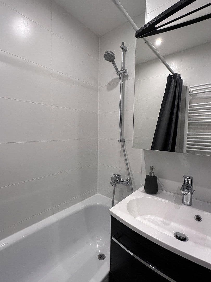 Prenájom bytu 3-izbový 73 m², Georgenschwaigstraße 24, München, Bavorsko Prenájom bytu 3-izbový 73 m², Georgenschwaigstraße 24, München, Bavorsko
