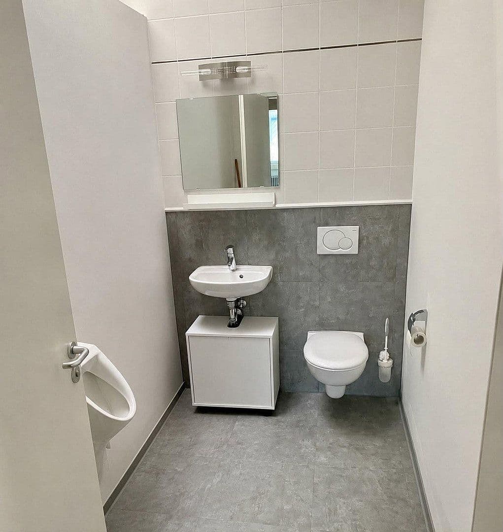 Prenájom kancelárie 105 m², Bürgermeister Graf Ring 10, Geretsried, Gelting, Bavorsko Prenájom kancelárie 105 m², Bürgermeister Graf Ring 10, Geretsried, Gelting, Bavorsko