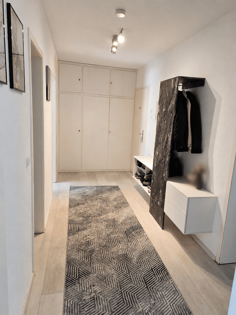Prenájom bytu 3-izbový 80 m², Mommsenstr. 39a, Essen, Severné Porýnie - Westfálsko Prenájom bytu 3-izbový 80 m², Mommsenstr. 39a, Essen, Severné Porýnie - Westfálsko