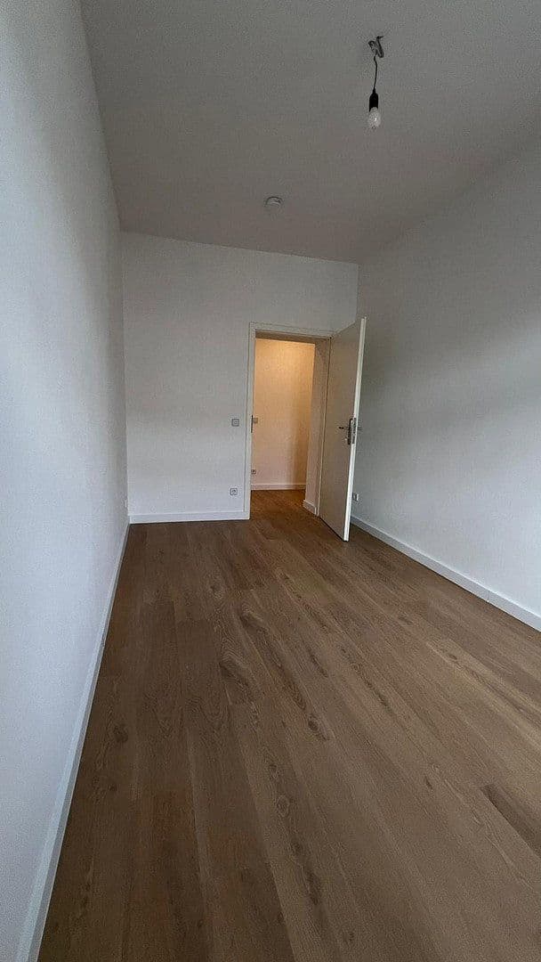 Prenájom bytu 4-izbový 86 m², Bellermannstr 13, Berlin, Berlín Prenájom bytu 4-izbový 86 m², Bellermannstr 13, Berlin, Berlín