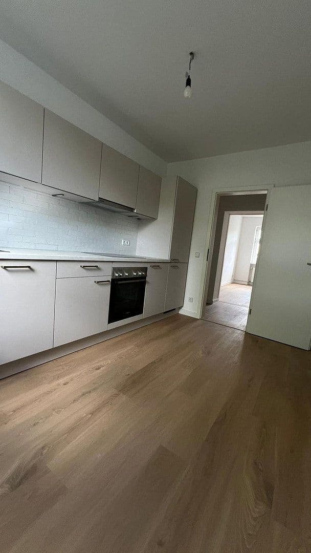 Prenájom bytu 4-izbový 86 m², Bellermannstr 13, Berlin, Berlín Prenájom bytu 4-izbový 86 m², Bellermannstr 13, Berlin, Berlín