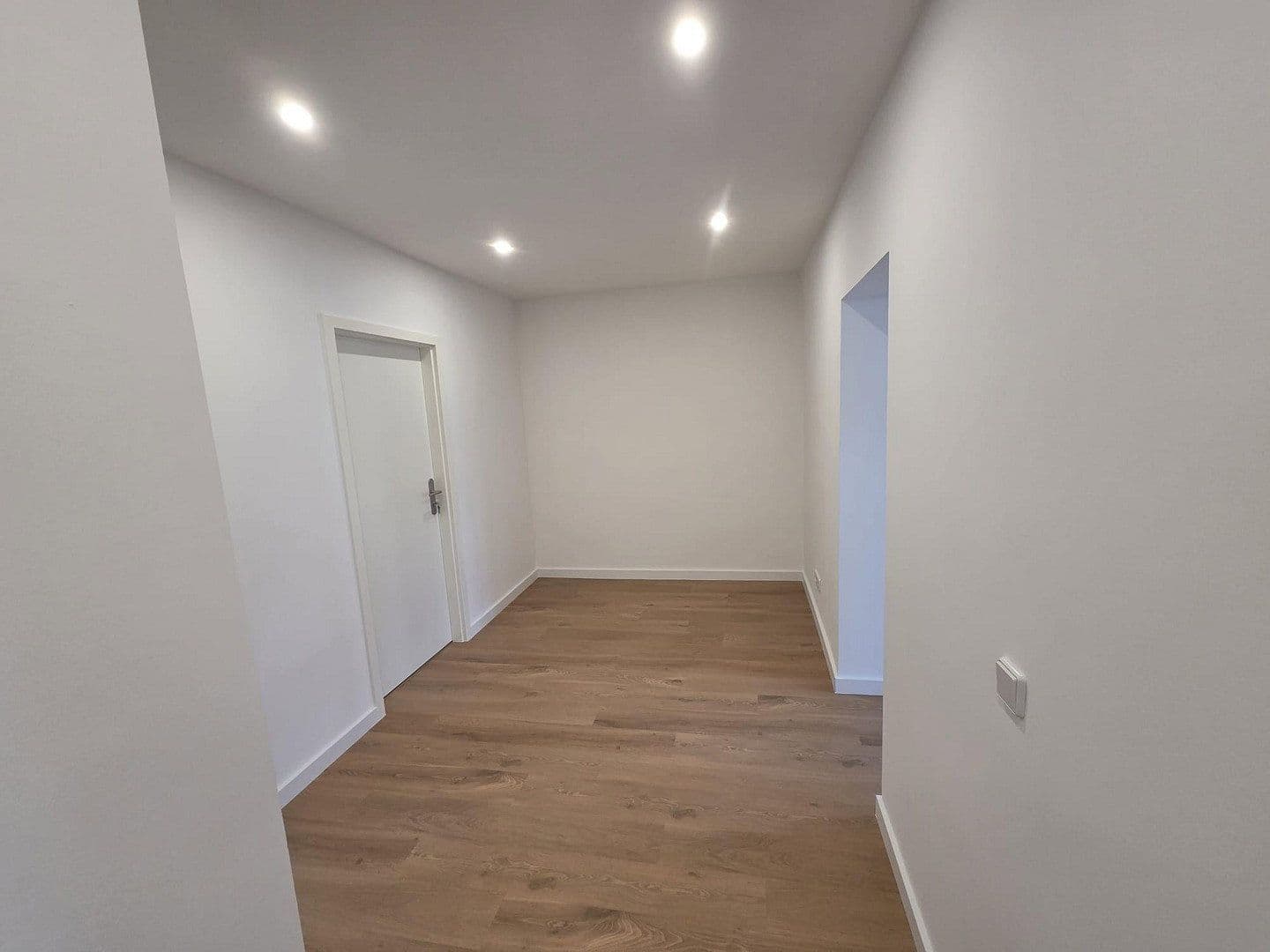 Prenájom bytu 4-izbový 86 m², Bellermannstr 13, Berlin, Berlín Prenájom bytu 4-izbový 86 m², Bellermannstr 13, Berlin, Berlín