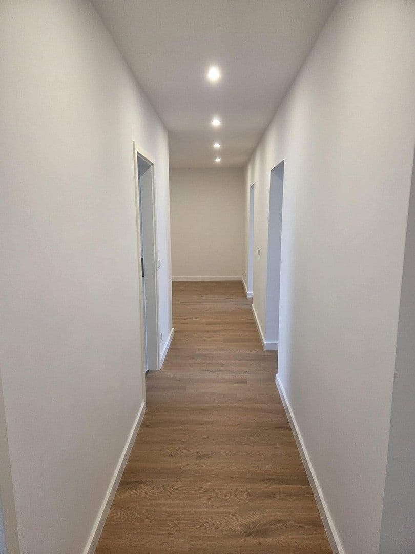 Prenájom bytu 4-izbový 86 m², Bellermannstr 13, Berlin, Berlín Prenájom bytu 4-izbový 86 m², Bellermannstr 13, Berlin, Berlín