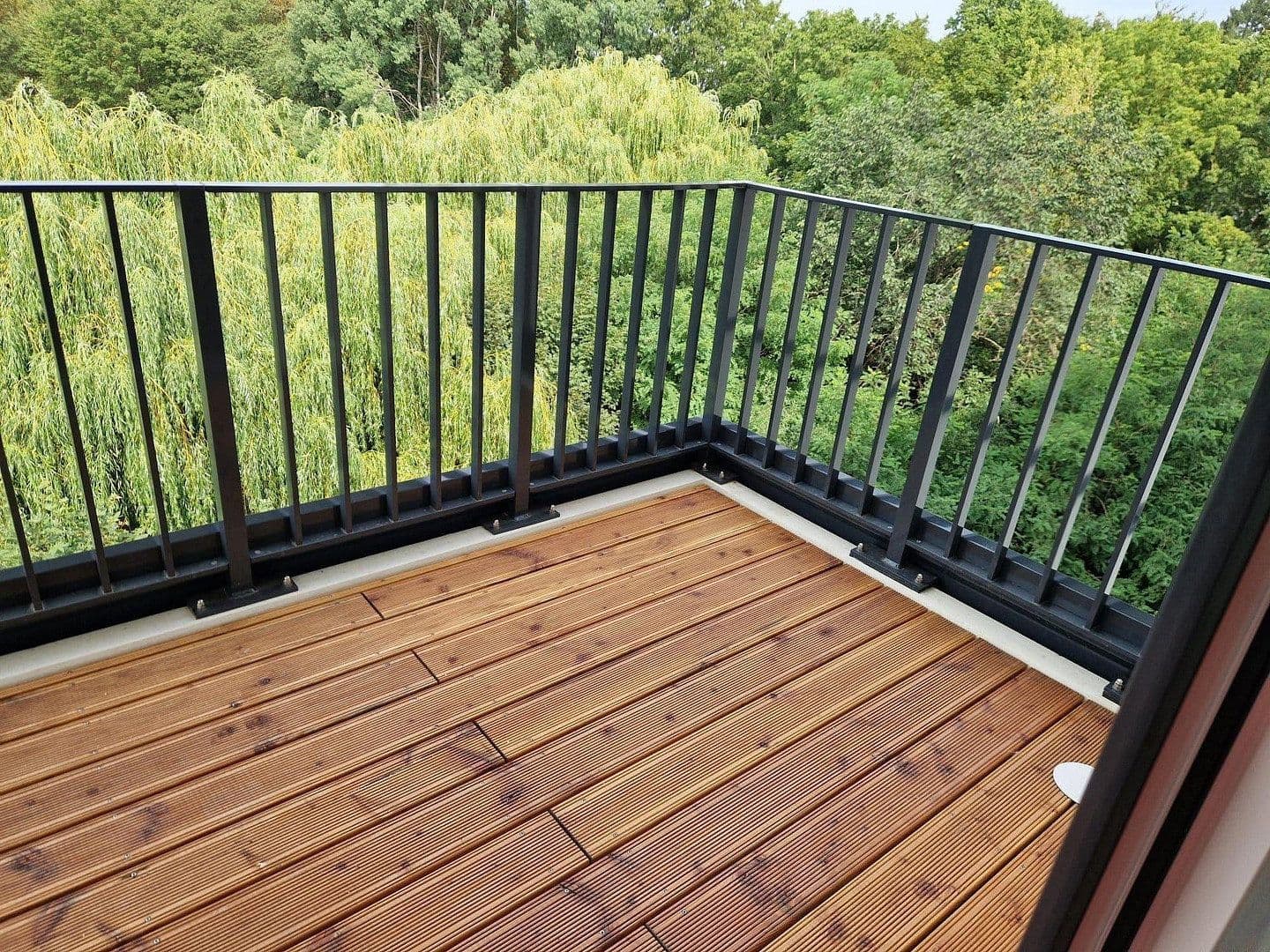 Predaj bytu 4-izbový 97 m², Berlin, Berlín Predaj bytu 4-izbový 97 m², Berlin, Berlín