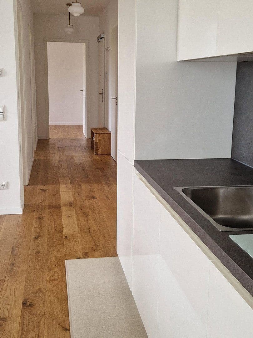 Predaj bytu 4-izbový 97 m², Berlin, Berlín Predaj bytu 4-izbový 97 m², Berlin, Berlín