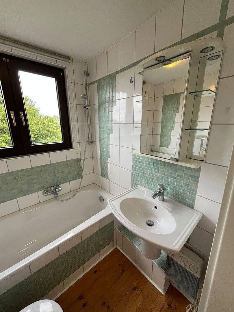 Prenájom bytu 2-izbový 42 m², Heiligenhaus, Severné Porýnie - Westfálsko Prenájom bytu 2-izbový 42 m², Heiligenhaus, Severné Porýnie - Westfálsko
