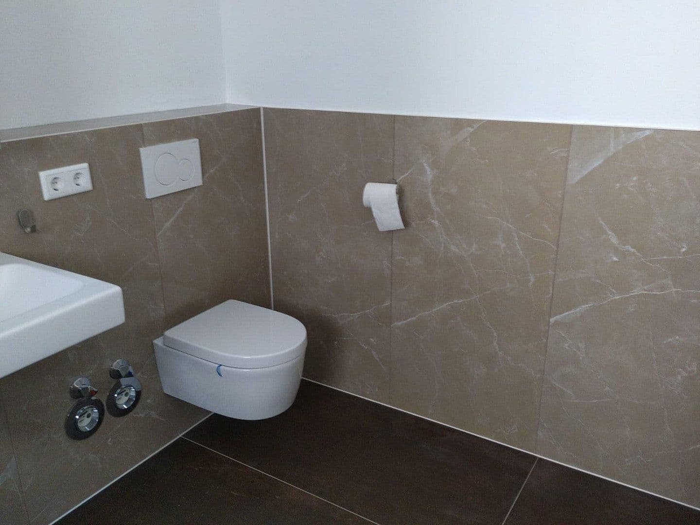 Prenájom bytu 3-izbový 95 m², Darmstadt-Eberstadt, Hesensko Prenájom bytu 3-izbový 95 m², Darmstadt-Eberstadt, Hesensko