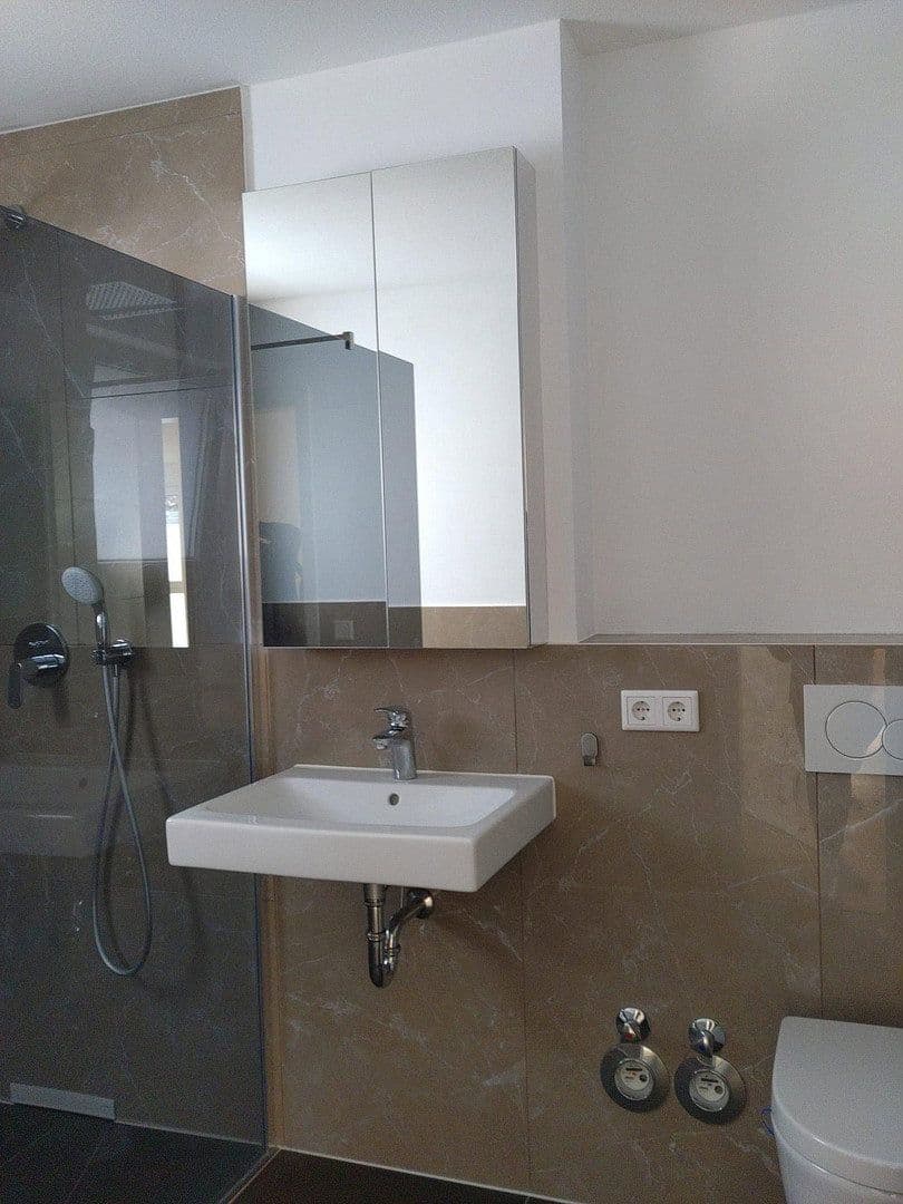Prenájom bytu 3-izbový 95 m², Darmstadt-Eberstadt, Hesensko Prenájom bytu 3-izbový 95 m², Darmstadt-Eberstadt, Hesensko