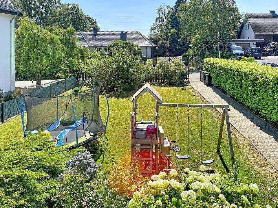 Predaj domu 120 m², pozemok 530 m², Schaberger Straße 81, Solingen, Severné Porýnie - Westfálsko Predaj domu 120 m², pozemok 530 m², Schaberger Straße 81, Solingen, Severné Porýnie - Westfálsko
