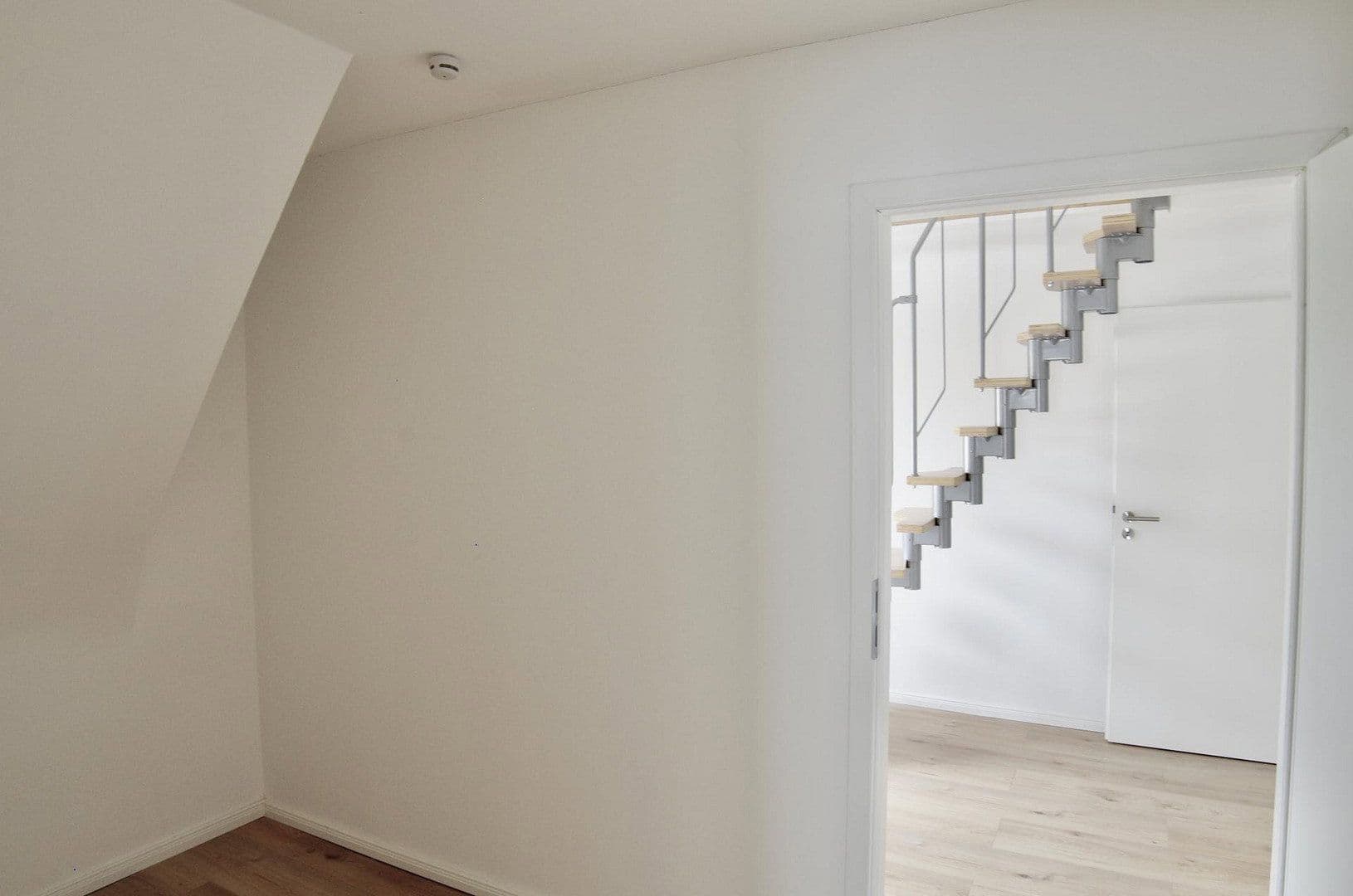 Prenájom domu 133 m², pozemok 591 m², Köhlerbergstraße 28, Wolfsburg, Dolné Sasko Prenájom domu 133 m², pozemok 591 m², Köhlerbergstraße 28, Wolfsburg, Dolné Sasko