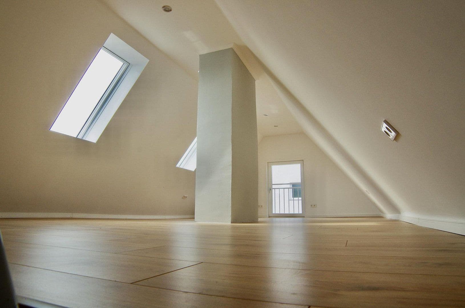 Prenájom domu 133 m², pozemok 591 m², Köhlerbergstraße 28, Wolfsburg, Dolné Sasko Prenájom domu 133 m², pozemok 591 m², Köhlerbergstraße 28, Wolfsburg, Dolné Sasko