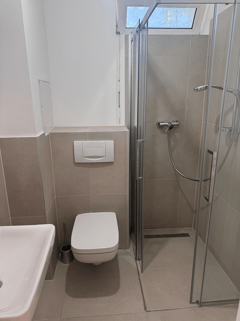 Predaj bytu 1-izbový 43 m², Potsdamer Chaussee 48A, Berlin-Bezirk Steglitz-Zehlendorf, Berlín Predaj bytu 1-izbový 43 m², Potsdamer Chaussee 48A, Berlin-Bezirk Steglitz-Zehlendorf, Berlín