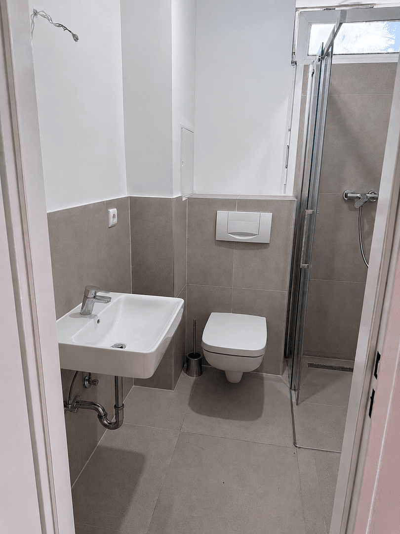 Predaj bytu 1-izbový 43 m², Potsdamer Chaussee 48A, Berlin-Bezirk Steglitz-Zehlendorf, Berlín Predaj bytu 1-izbový 43 m², Potsdamer Chaussee 48A, Berlin-Bezirk Steglitz-Zehlendorf, Berlín