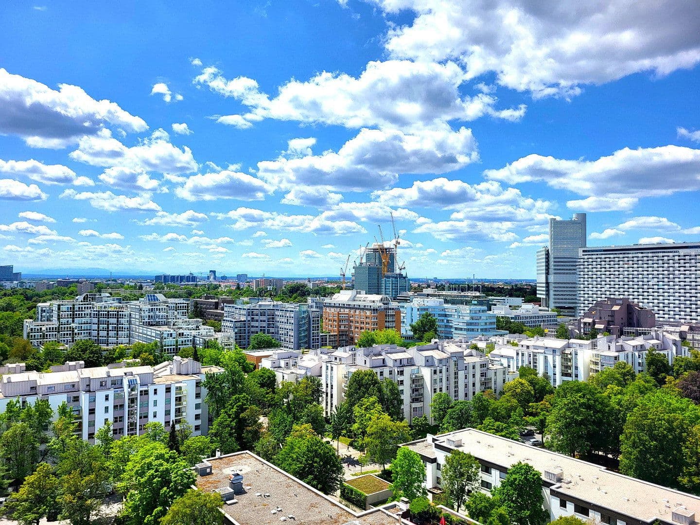 Predaj bytu 3-izbový 81 m², Elektrastr. 15, München, Bavorsko Predaj bytu 3-izbový 81 m², Elektrastr. 15, München, Bavorsko