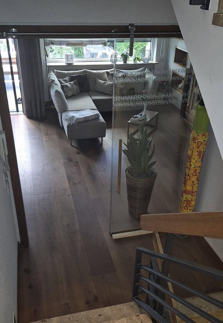 Predaj domu 113 m², pozemok 338 m², Leonberg, Bádensko-Wurttembersko Predaj domu 113 m², pozemok 338 m², Leonberg, Bádensko-Wurttembersko