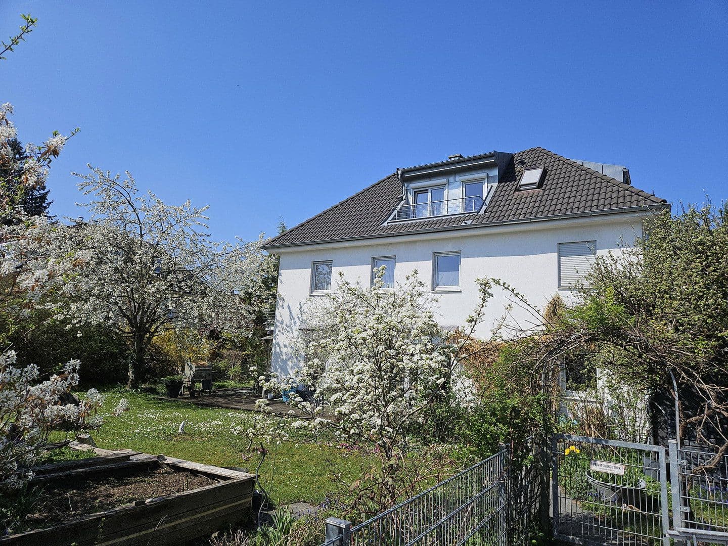 Predaj domu 165 m², pozemok 665 m², München, Bavorsko Predaj domu 165 m², pozemok 665 m², München, Bavorsko
