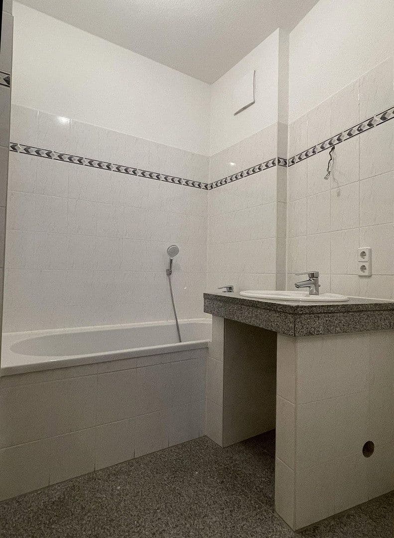 Predaj bytu 3-izbový 76 m², Weimar, Durínsko Predaj bytu 3-izbový 76 m², Weimar, Durínsko