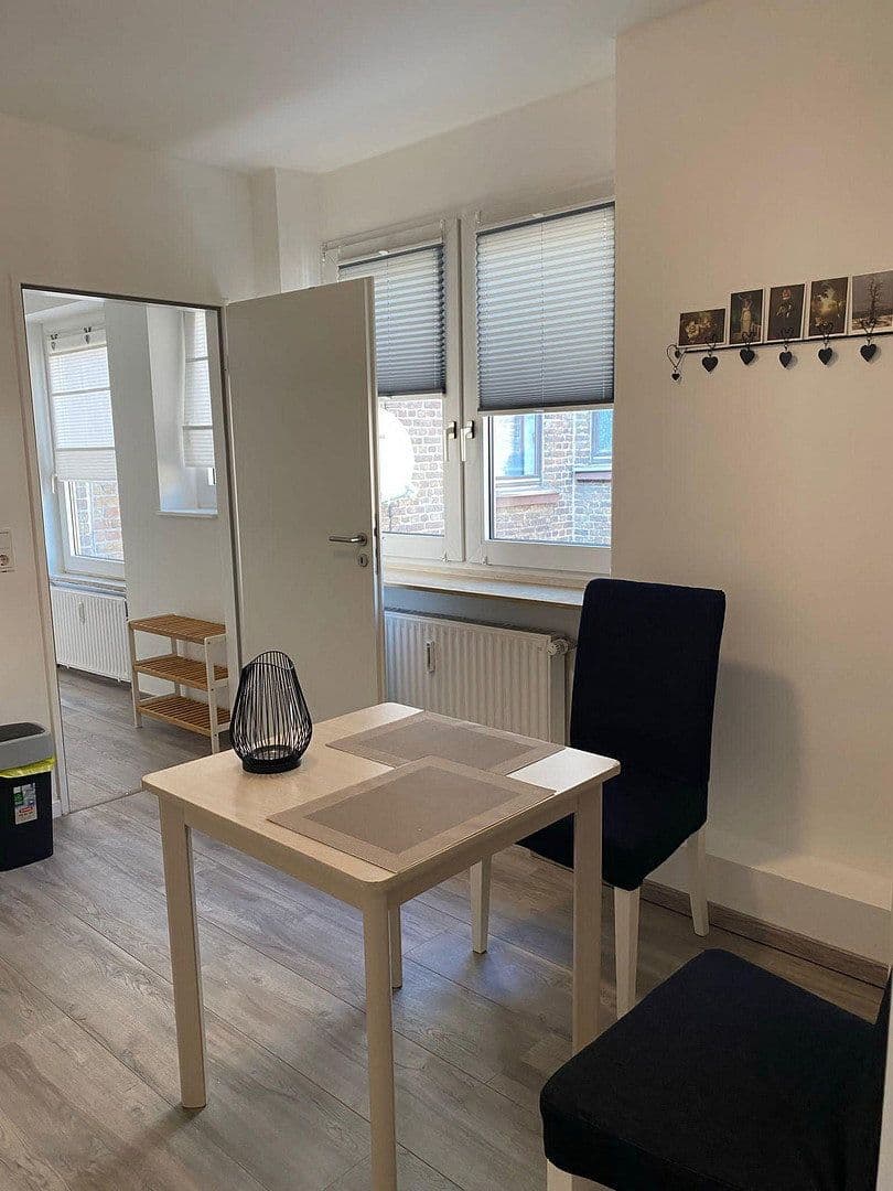 Prenájom bytu 1-izbový 36 m², Köln, Severné Porýnie - Westfálsko Prenájom bytu 1-izbový 36 m², Köln, Severné Porýnie - Westfálsko