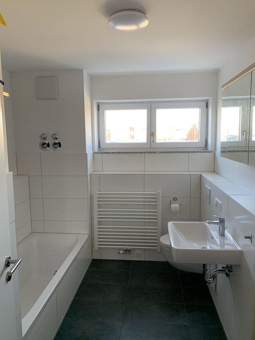 Prenájom bytu 3-izbový 89 m², Salzburgstraße 19, Mühldorf a. Inn, Bavorsko Prenájom bytu 3-izbový 89 m², Salzburgstraße 19, Mühldorf a. Inn, Bavorsko