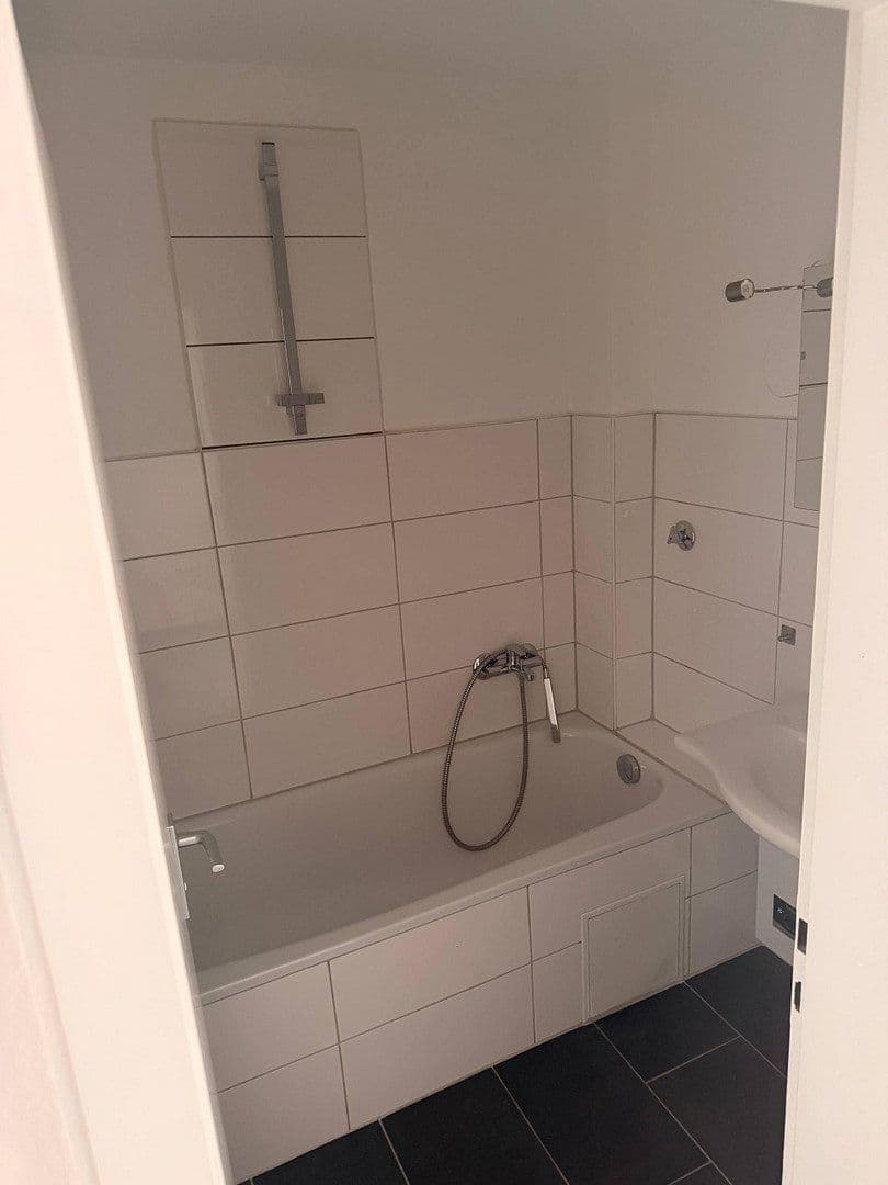 Predaj domu 210 m², pozemok 476 m², Stuttgart, Bádensko-Wurttembersko Predaj domu 210 m², pozemok 476 m², Stuttgart, Bádensko-Wurttembersko
