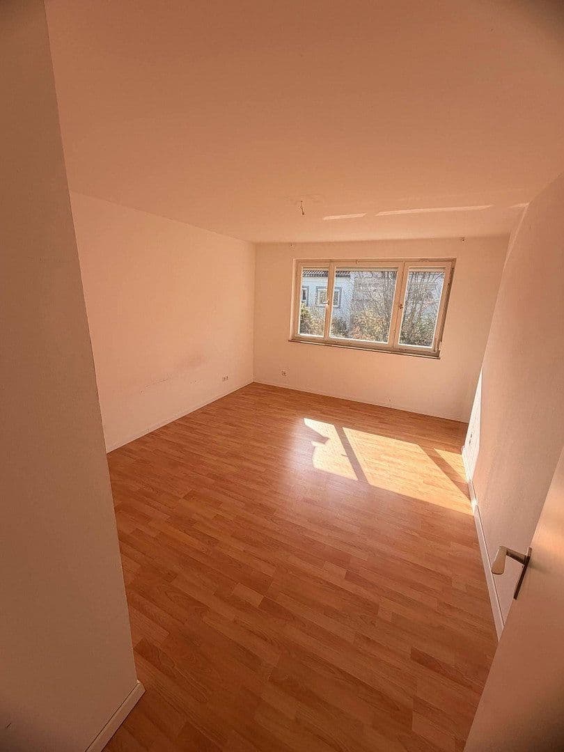 Predaj domu 210 m², pozemok 476 m², Stuttgart, Bádensko-Wurttembersko Predaj domu 210 m², pozemok 476 m², Stuttgart, Bádensko-Wurttembersko