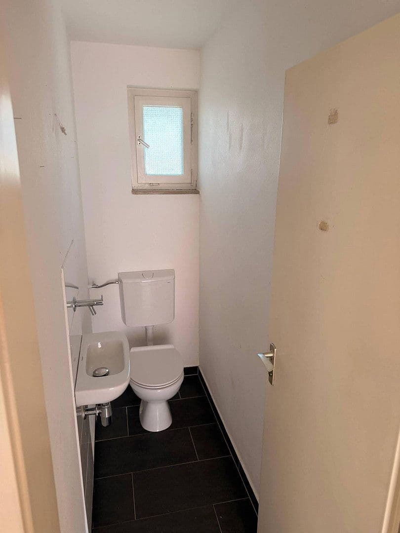 Predaj domu 210 m², pozemok 476 m², Stuttgart, Bádensko-Wurttembersko Predaj domu 210 m², pozemok 476 m², Stuttgart, Bádensko-Wurttembersko