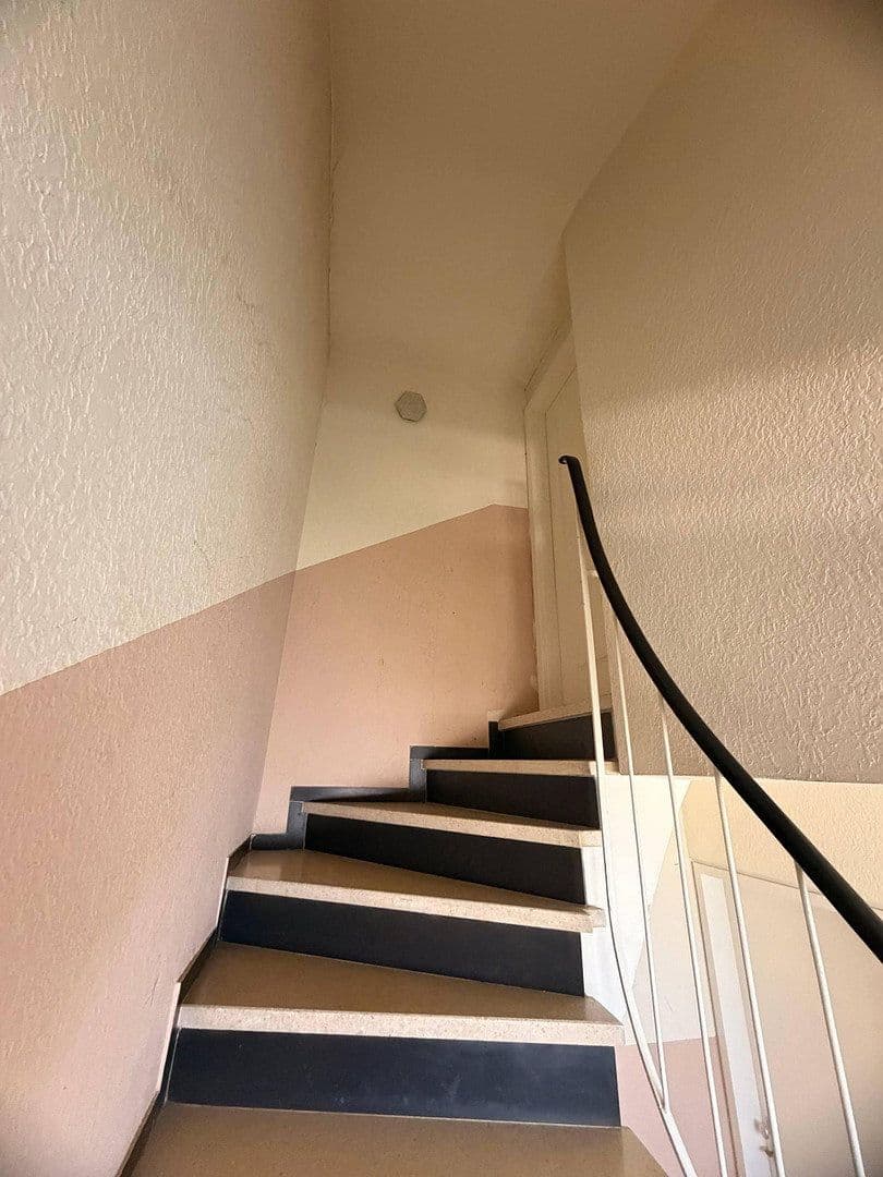 Predaj domu 210 m², pozemok 476 m², Stuttgart, Bádensko-Wurttembersko Predaj domu 210 m², pozemok 476 m², Stuttgart, Bádensko-Wurttembersko