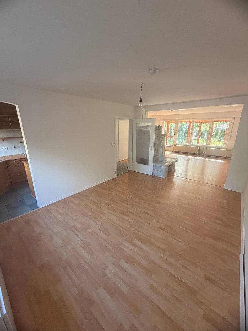 Predaj domu 210 m², pozemok 476 m², Stuttgart, Bádensko-Wurttembersko Predaj domu 210 m², pozemok 476 m², Stuttgart, Bádensko-Wurttembersko