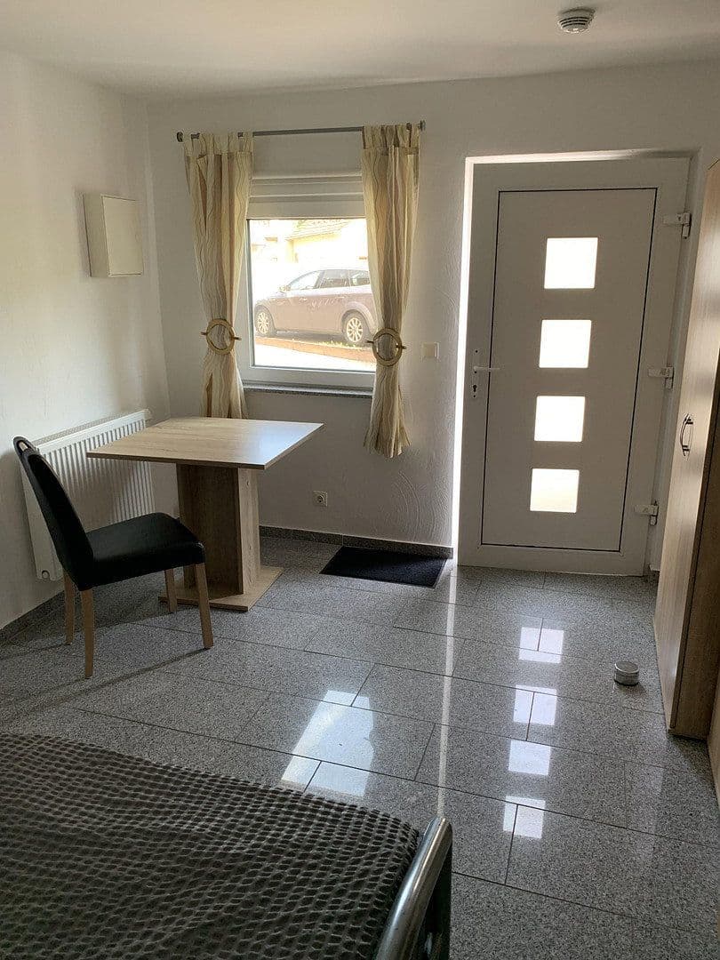 Prenájom bytu 1-izbový 19 m², Hürth, Severné Porýnie - Westfálsko Prenájom bytu 1-izbový 19 m², Hürth, Severné Porýnie - Westfálsko
