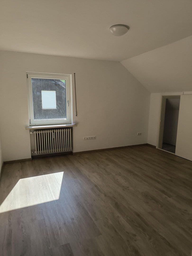 Predaj domu 199 m², pozemok 947 m², Regenstauf, Bavorsko Predaj domu 199 m², pozemok 947 m², Regenstauf, Bavorsko