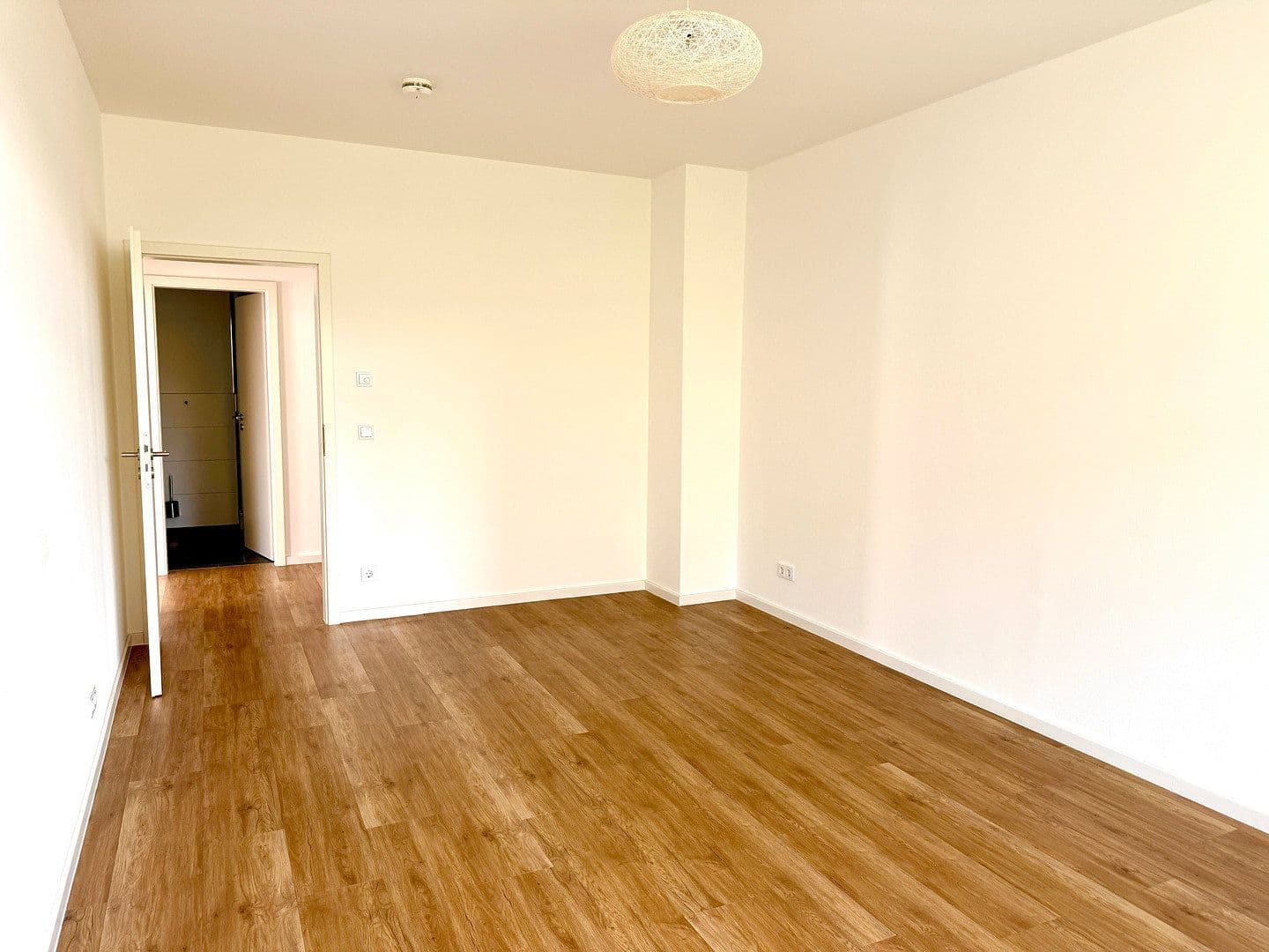 Prenájom bytu 2-izbový 62 m², Nymphenburger Straße 166, München, Bavorsko Prenájom bytu 2-izbový 62 m², Nymphenburger Straße 166, München, Bavorsko
