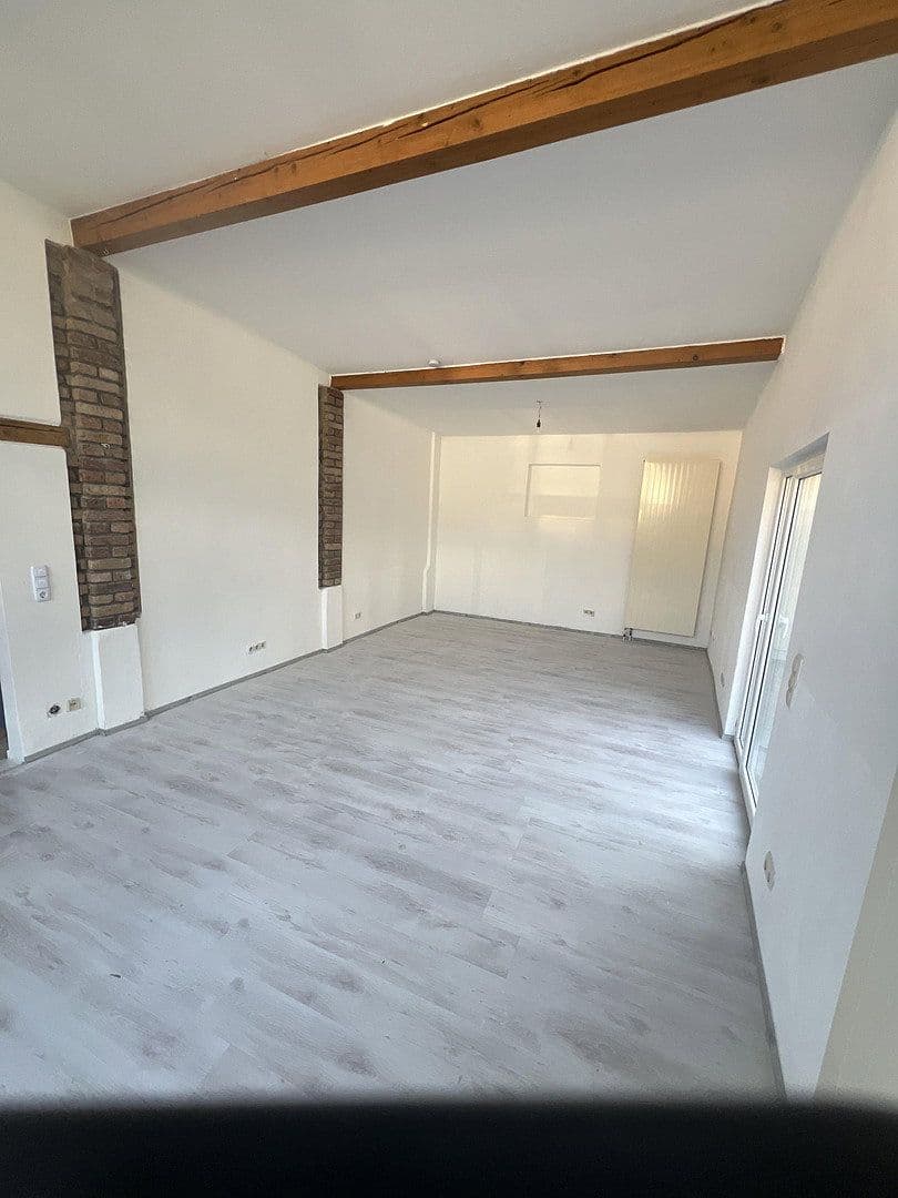 Prenájom domu 120 m², pozemok 360 m², Erzhausen, Hesensko Prenájom domu 120 m², pozemok 360 m², Erzhausen, Hesensko