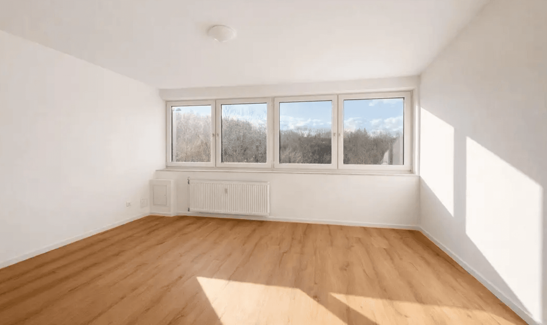 Prenájom bytu 1-izbový 28 m², Kusel, Porýnie-Falcko Prenájom bytu 1-izbový 28 m², Kusel, Porýnie-Falcko
