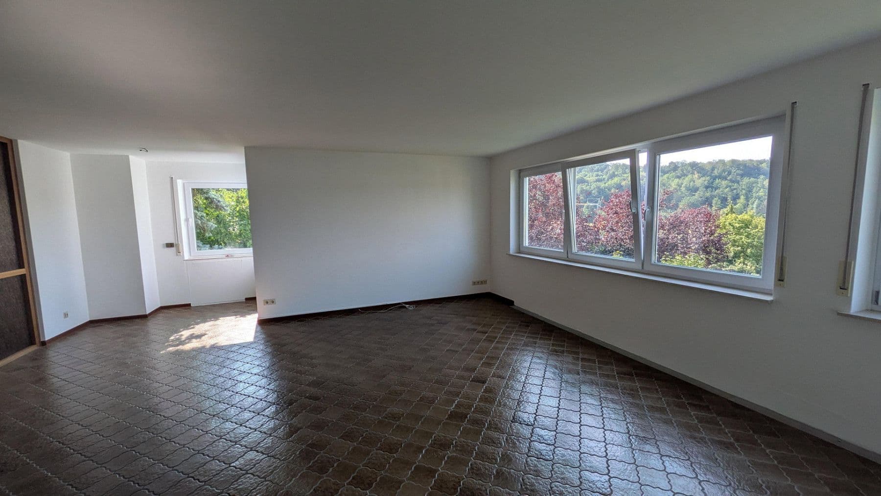 Predaj domu 152 m², pozemok 443 m², Einsteinstraße 78, Leonberg, Bádensko-Wurttembersko Predaj domu 152 m², pozemok 443 m², Einsteinstraße 78, Leonberg, Bádensko-Wurttembersko
