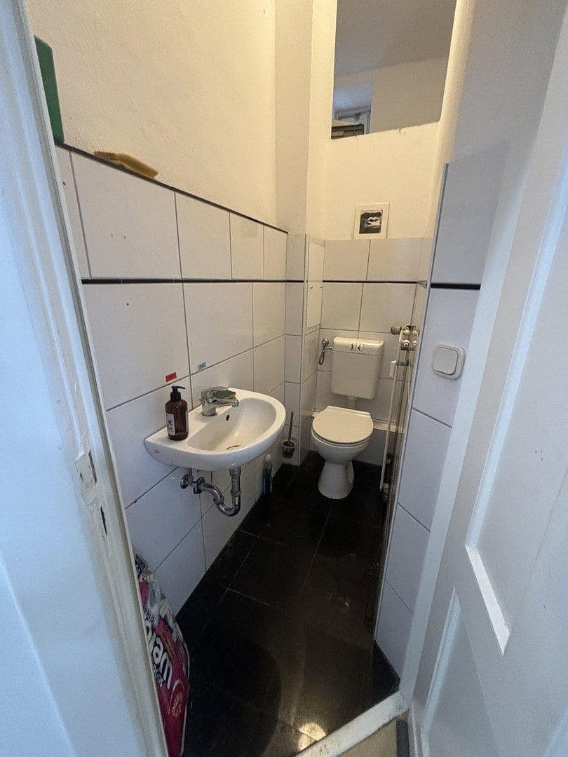 Predaj nebytového priestoru 111 m², Berlin, Berlín Predaj nebytového priestoru 111 m², Berlin, Berlín