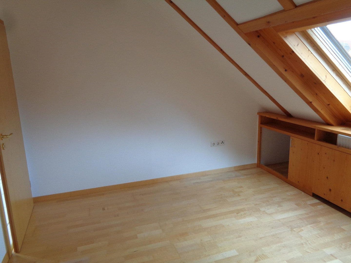 Prenájom bytu 3-izbový 93 m², Sulz am Neckar, Bádensko-Wurttembersko Prenájom bytu 3-izbový 93 m², Sulz am Neckar, Bádensko-Wurttembersko