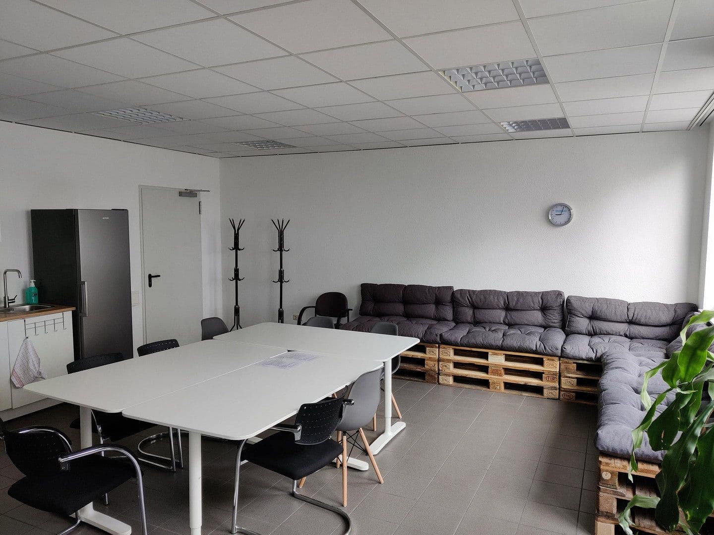 Prenájom nebytového priestoru 13.000 m², Kugelbreite 30, Salzkotten, Severné Porýnie - Westfálsko Prenájom nebytového priestoru 13.000 m², Kugelbreite 30, Salzkotten, Severné Porýnie - Westfálsko