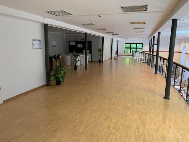 Predaj kancelárie 4.093 m², Dresden, Sasko Predaj kancelárie 4.093 m², Dresden, Sasko
