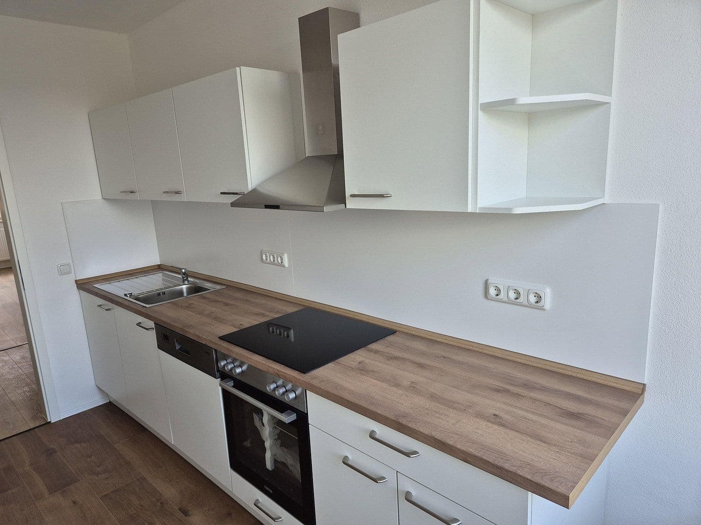 Prenájom bytu 4-izbový 94 m², Hof, Bavorsko Prenájom bytu 4-izbový 94 m², Hof, Bavorsko