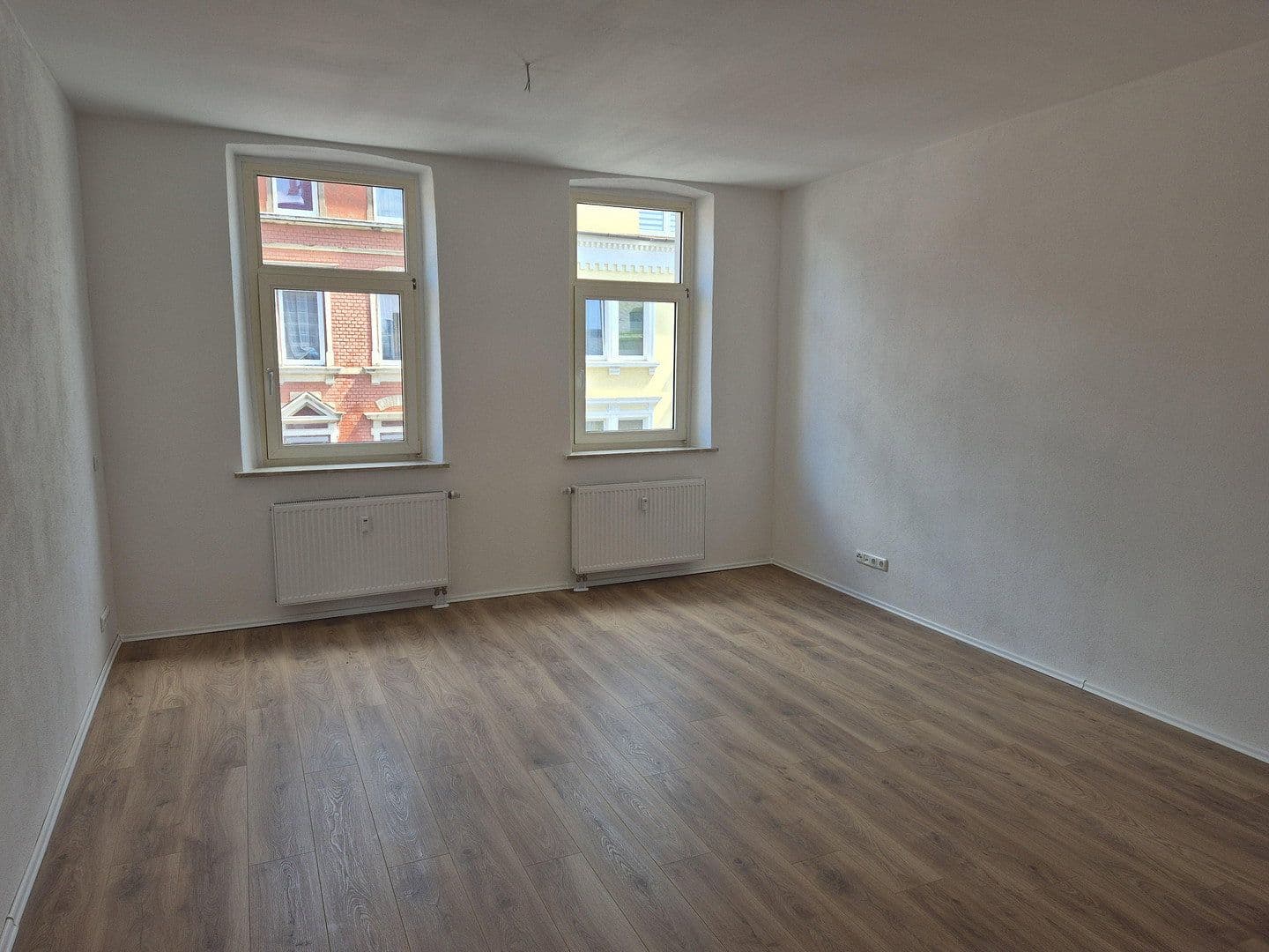 Prenájom bytu 4-izbový 94 m², Hof, Bavorsko Prenájom bytu 4-izbový 94 m², Hof, Bavorsko