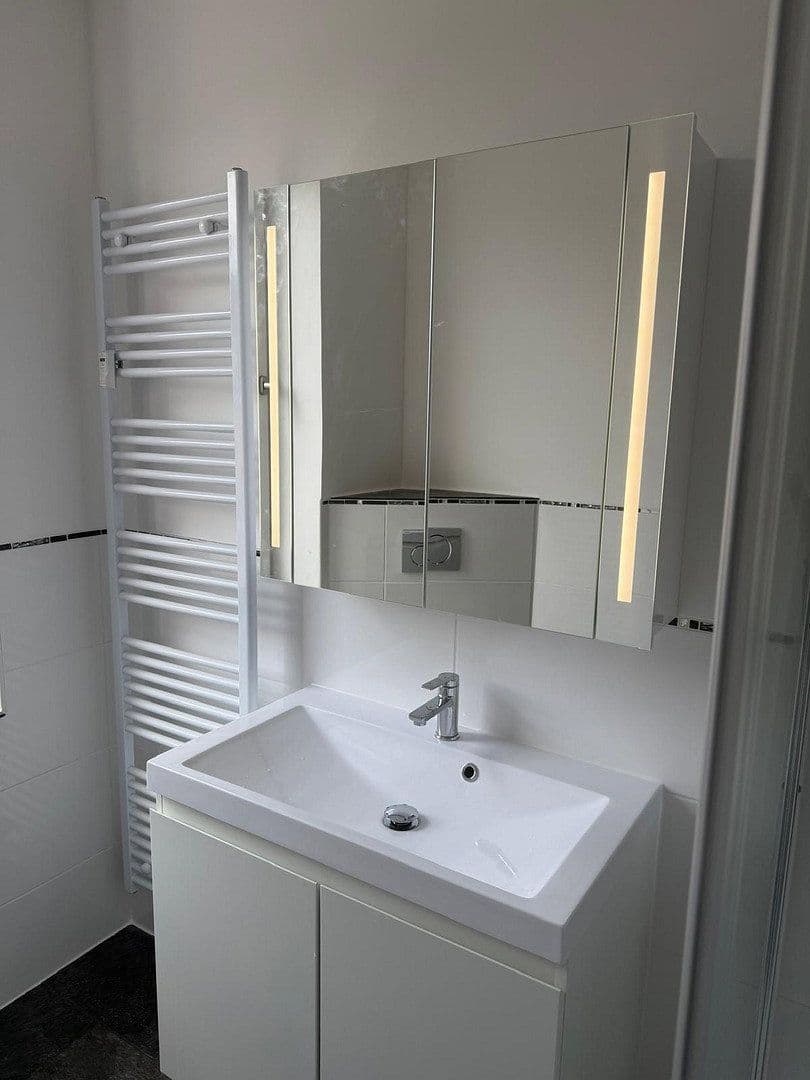 Prenájom bytu 4-izbový 94 m², Hof, Bavorsko Prenájom bytu 4-izbový 94 m², Hof, Bavorsko