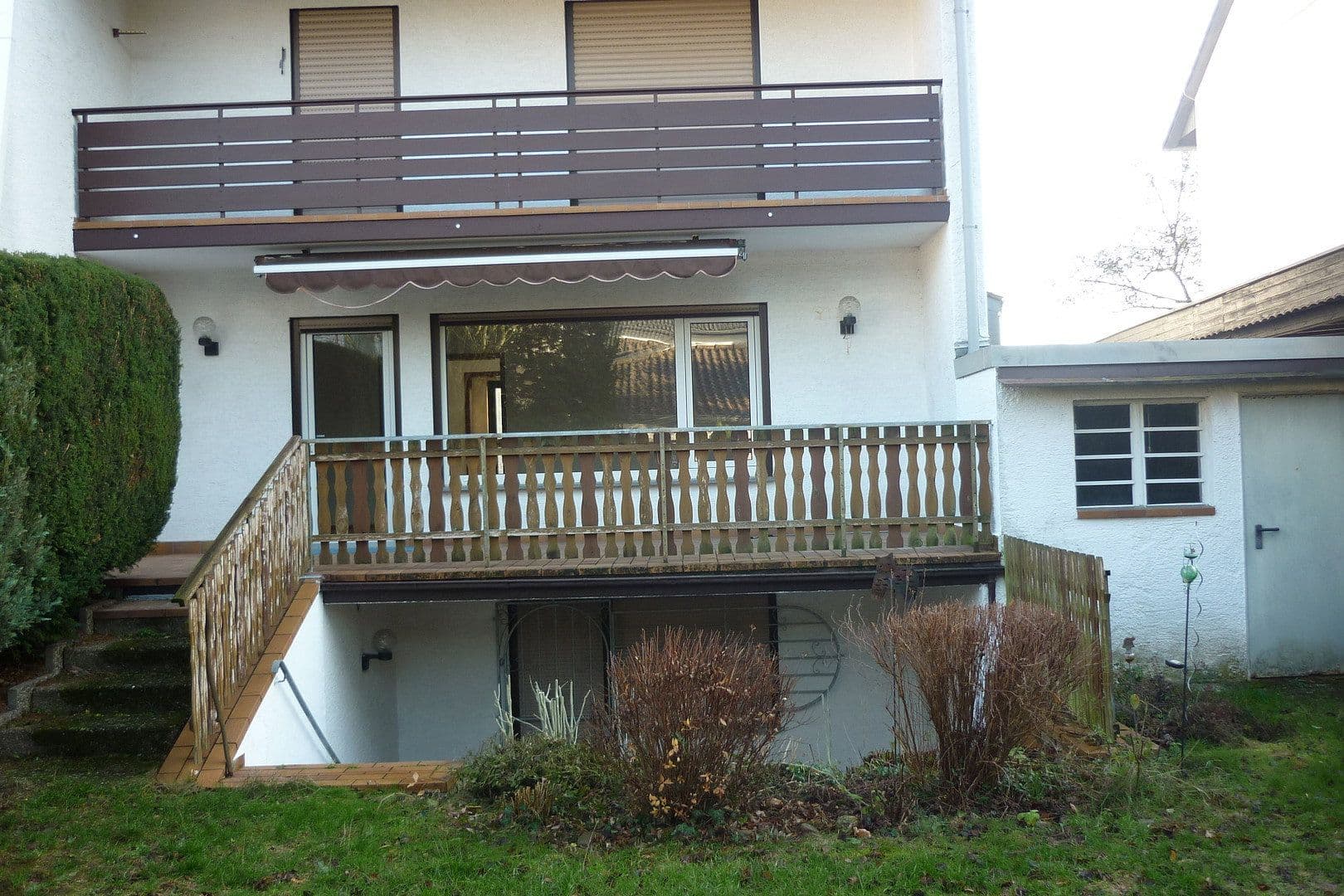 Prenájom domu 250 m², pozemok 300 m², Offenbach-Rumpenheim, Hesensko Prenájom domu 250 m², pozemok 300 m², Offenbach-Rumpenheim, Hesensko