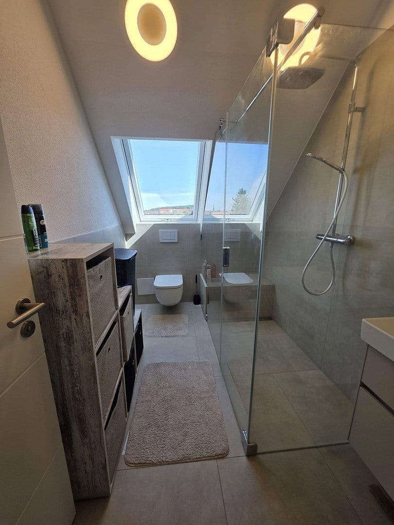 Prenájom bytu 4-izbový 110 m², Krähenstraße 7, Fellbach, Bádensko-Wurttembersko Prenájom bytu 4-izbový 110 m², Krähenstraße 7, Fellbach, Bádensko-Wurttembersko