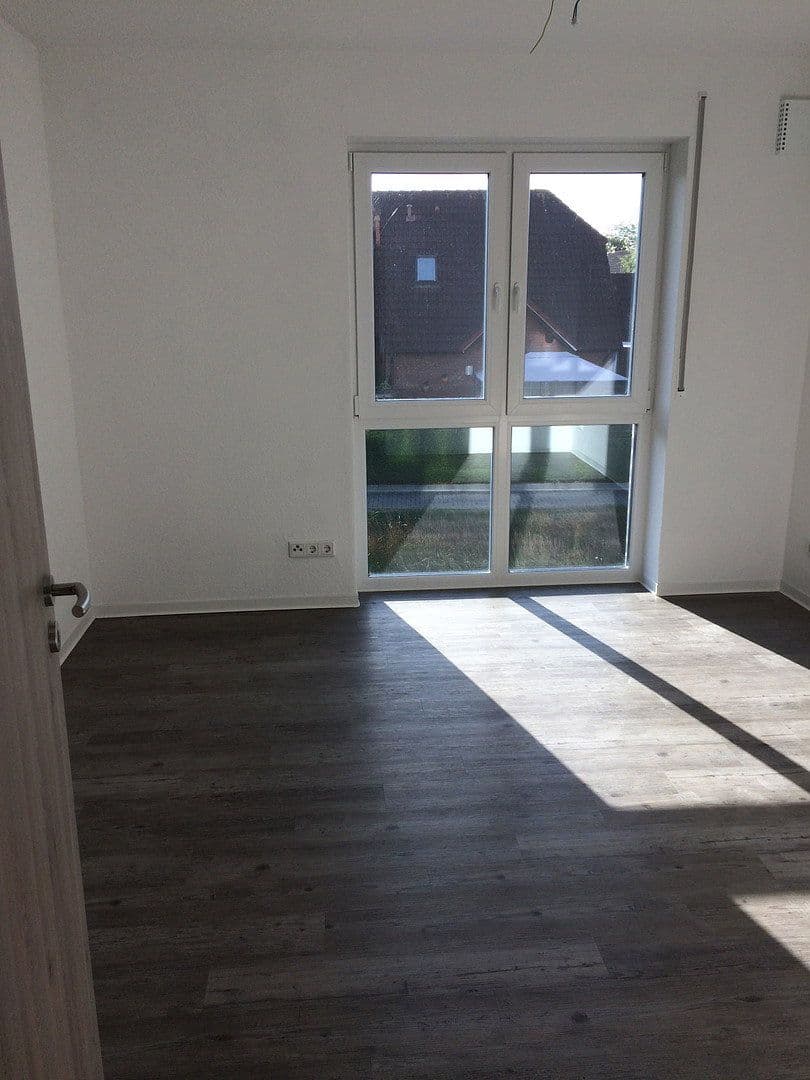 Prenájom bytu 3-izbový 82 m², Südbrookmerland, Dolné Sasko Prenájom bytu 3-izbový 82 m², Südbrookmerland, Dolné Sasko