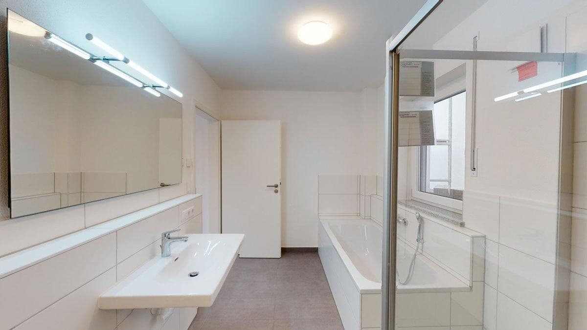 Prenájom bytu 3-izbový 93 m², Eichendorffstraße, Ruhstorf a.d.Rott, Bavorsko Prenájom bytu 3-izbový 93 m², Eichendorffstraße, Ruhstorf a.d.Rott, Bavorsko