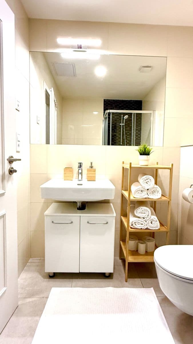 Predaj bytu 2-izbový 42 m², Petrská, Praha, Praha Predaj bytu 2-izbový 42 m², Petrská, Praha, Praha