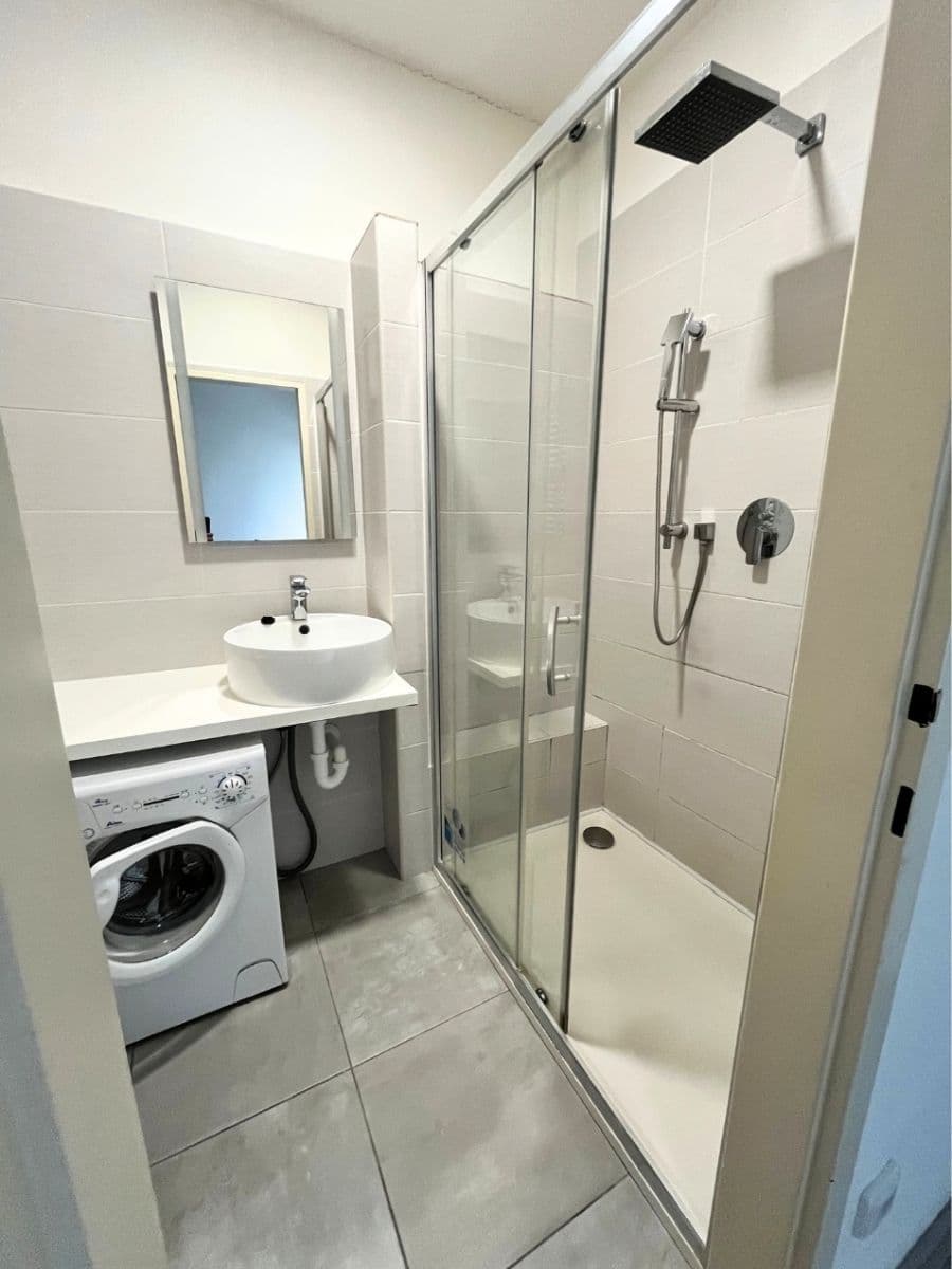 Prenájom bytu 2-izbový 53 m², Černokostelecká, Praha, Praha Prenájom bytu 2-izbový 53 m², Černokostelecká, Praha, Praha