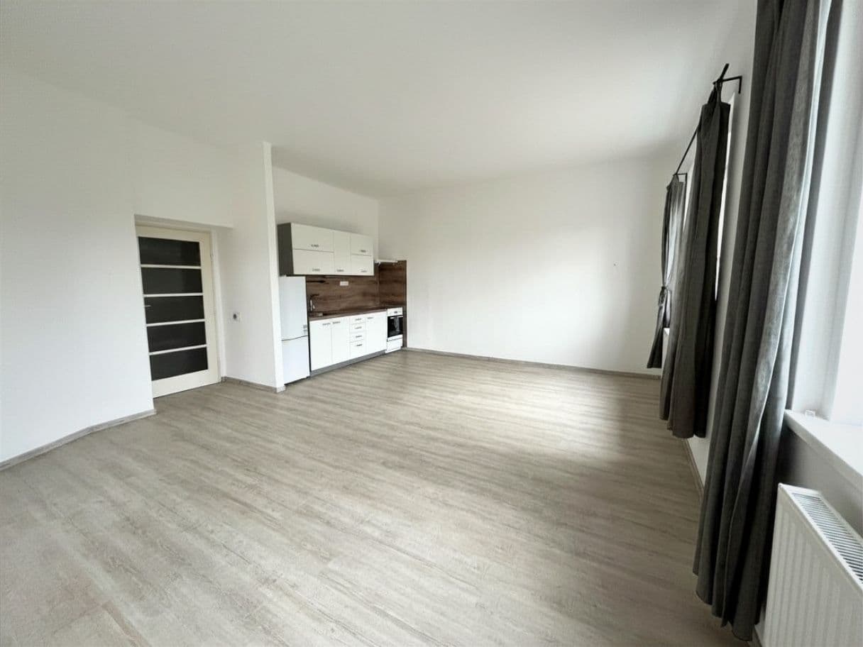 Prenájom bytu 2-izbový 53 m², Černokostelecká, Praha, Praha Prenájom bytu 2-izbový 53 m², Černokostelecká, Praha, Praha