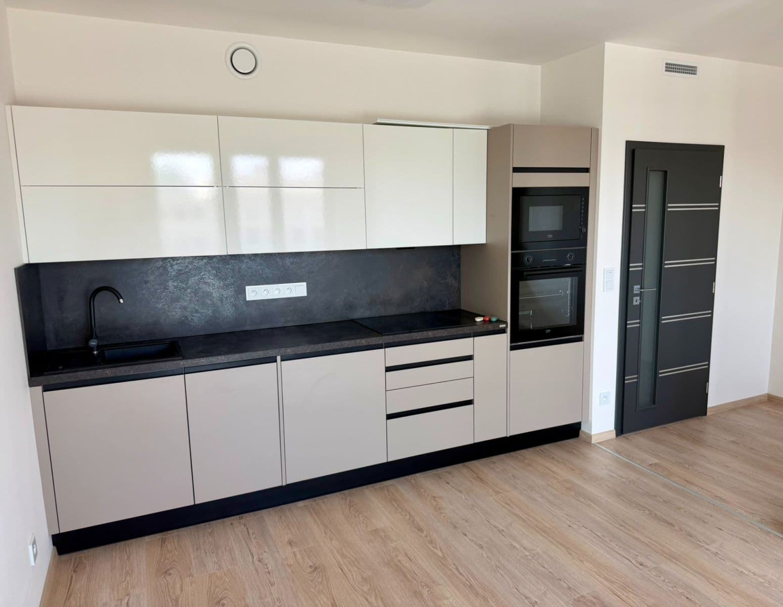Prenájom bytu 1-izbový 31 m², Arnošta Staňka, Praha, Praha Prenájom bytu 1-izbový 31 m², Arnošta Staňka, Praha, Praha