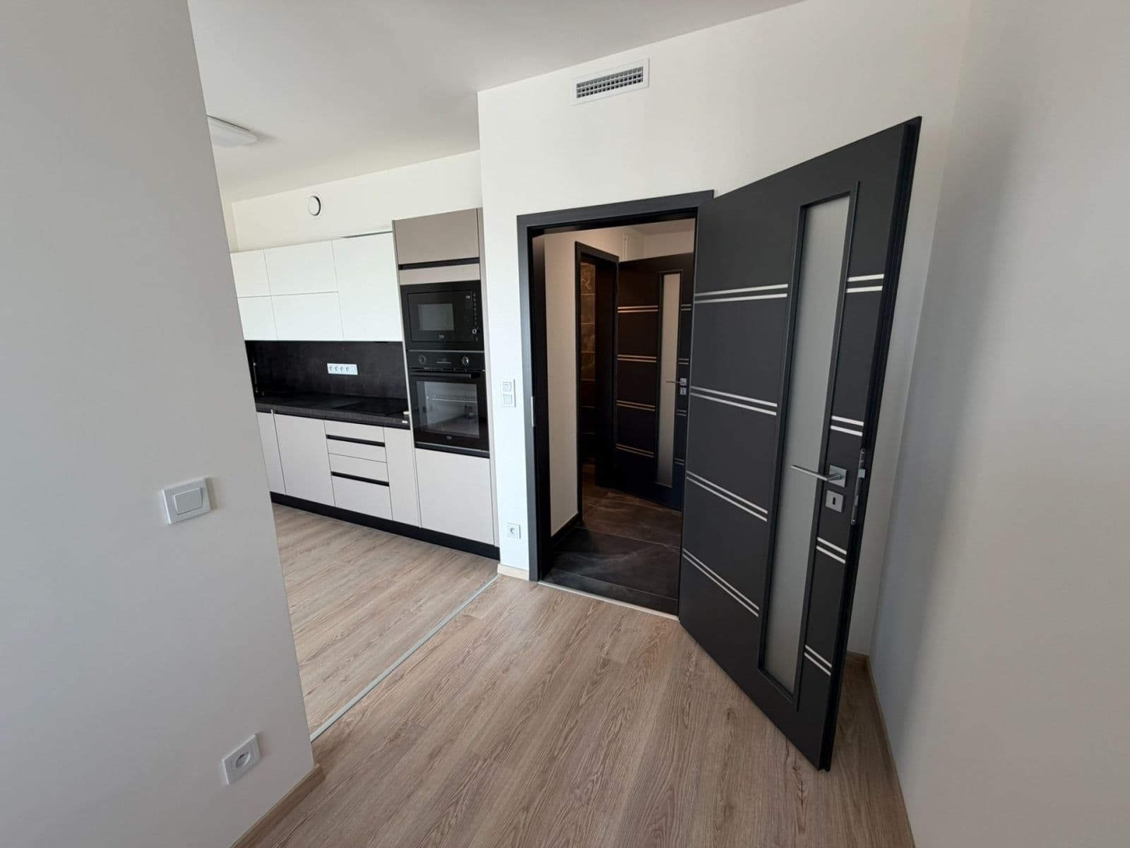 Prenájom bytu 1-izbový 31 m², Arnošta Staňka, Praha, Praha Prenájom bytu 1-izbový 31 m², Arnošta Staňka, Praha, Praha